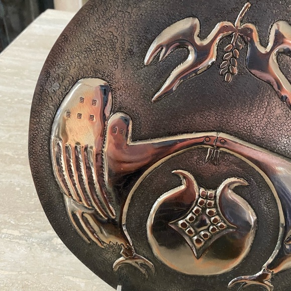 Vintage copper engraved etched stunning wall decorative plate. Symbol of LOVE ❤️ - Picture 9 of 15